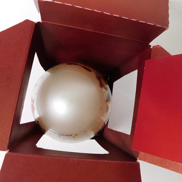 Vintage HALLMARK Keepsake Ornament Christmas Around the World 2002 Ball - Picture 10 of 16